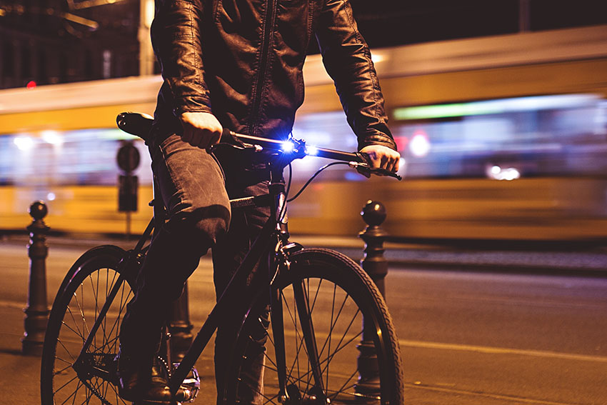 Hikari Bike LED Frontlicht seitlich